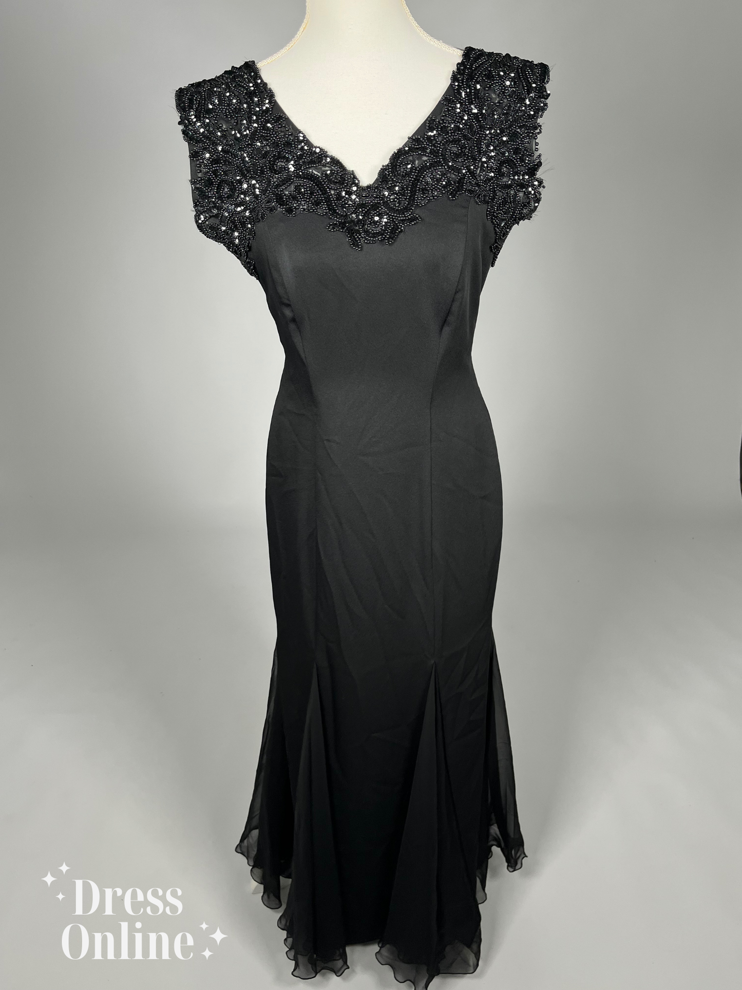 Chique Zwarte Avondjurk met Kraaldetails - Maat M - 405