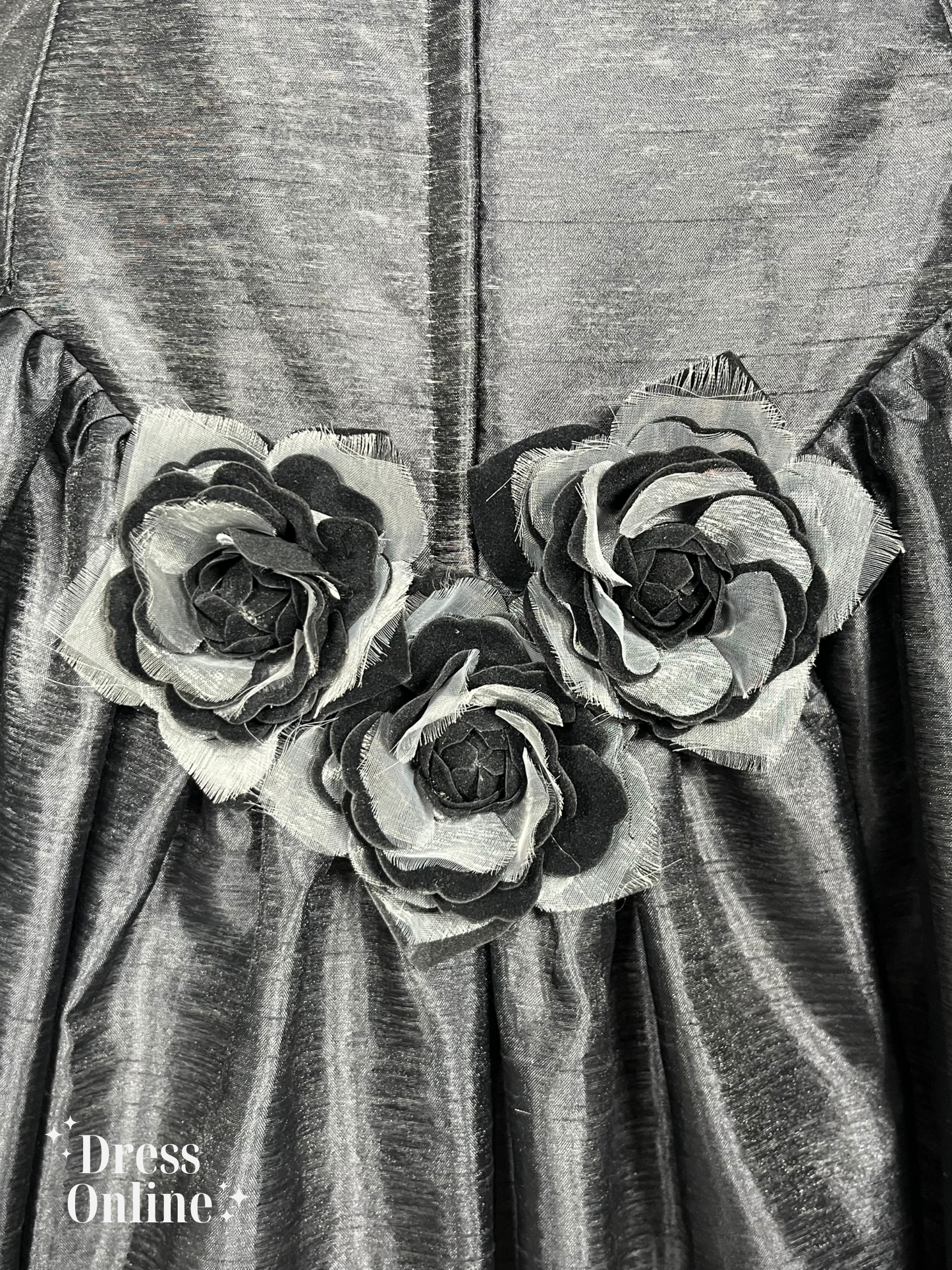 Zwarte Galajurk met Bloemendetails en Mouwen - Maat M - 291