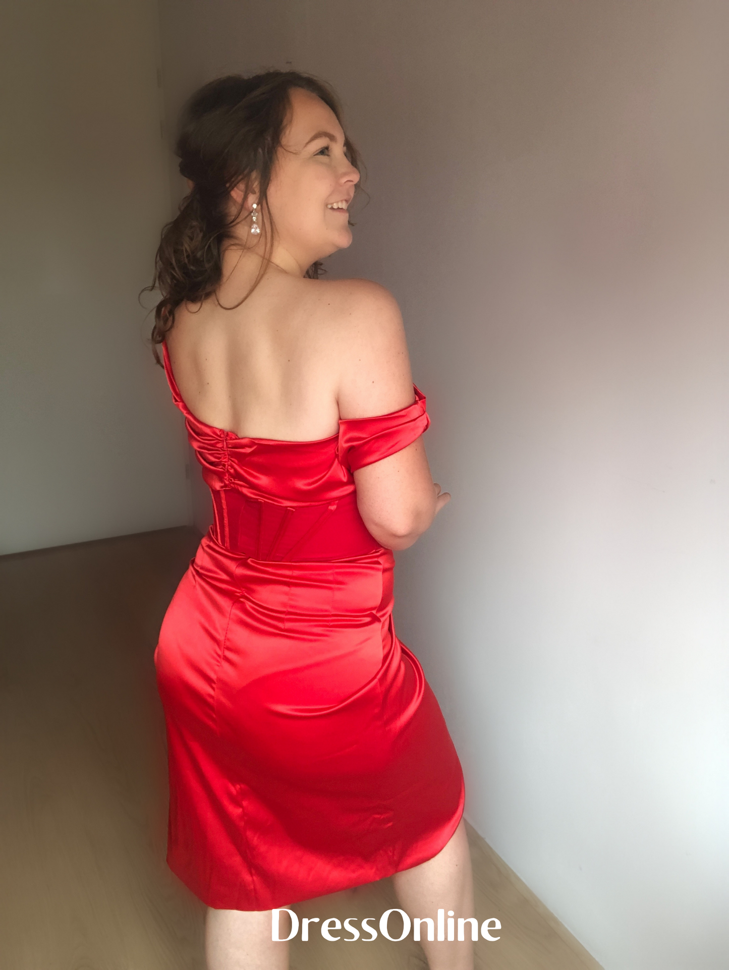 ๐น Betoverend Rood: Prachtige Jurk in Maat M! ๐น