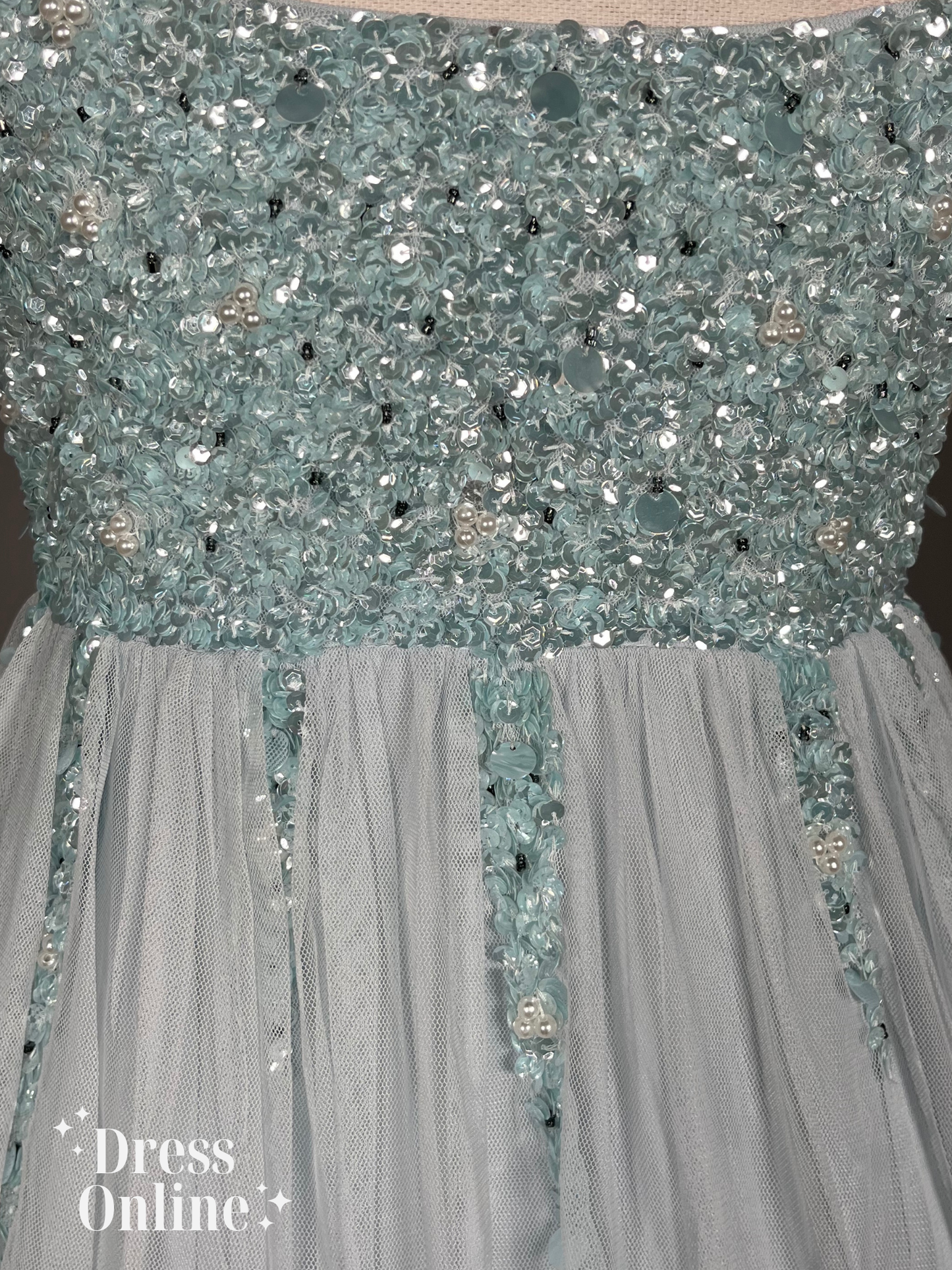 chitterende Lichtblauwe Galajurk met Pailletten Versierd Lijfje - Maat M - 407