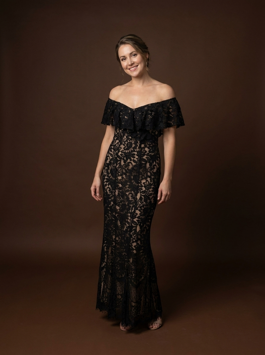 058 Zwarte Kanten Galajurk met Off-Shoulder Mouwtjes – Goddiva London