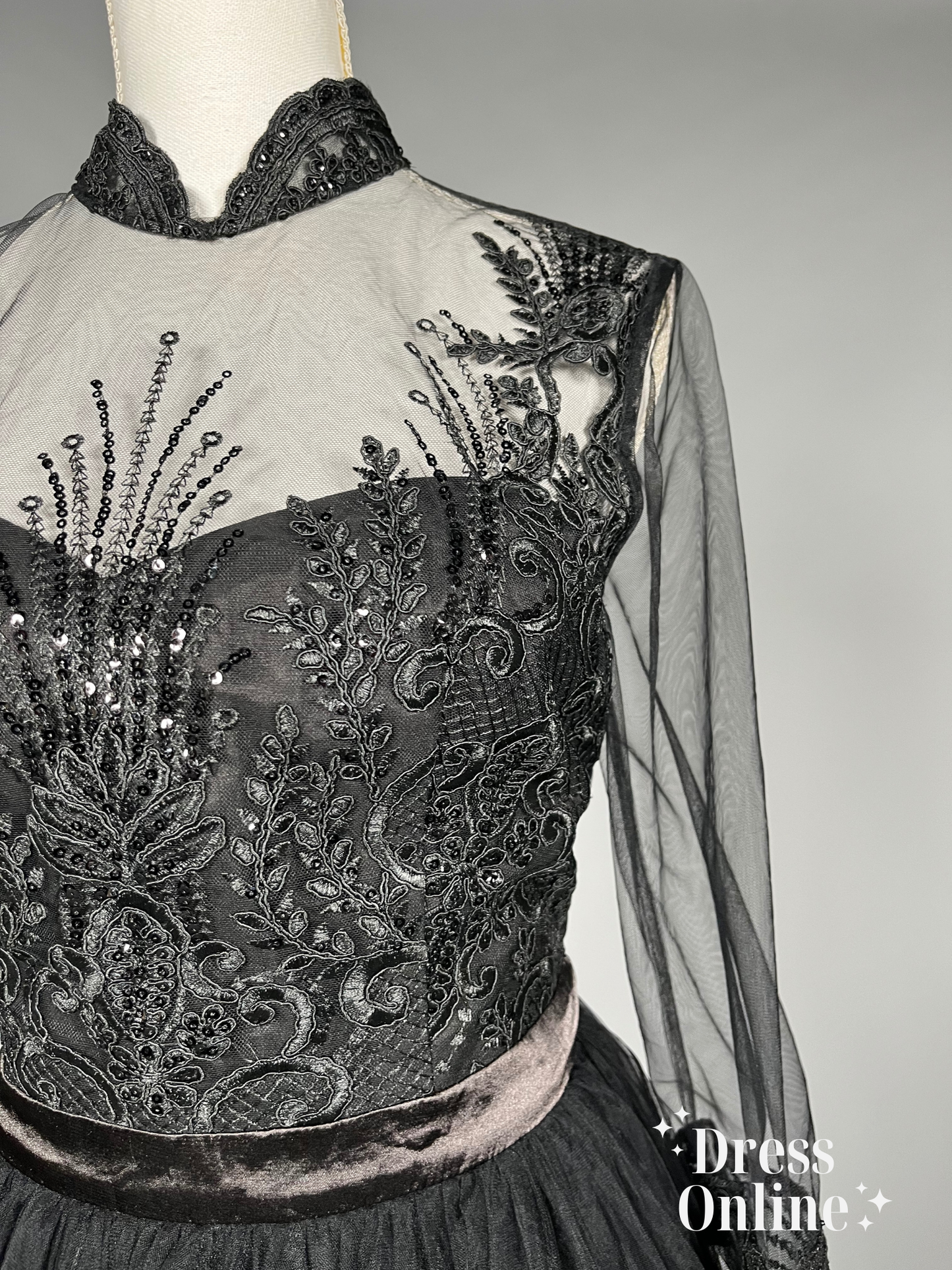 Elegante Gala Jurk in Zwart met Borduurwerk en Doorschijnende Mouwen - Maat XL - 390