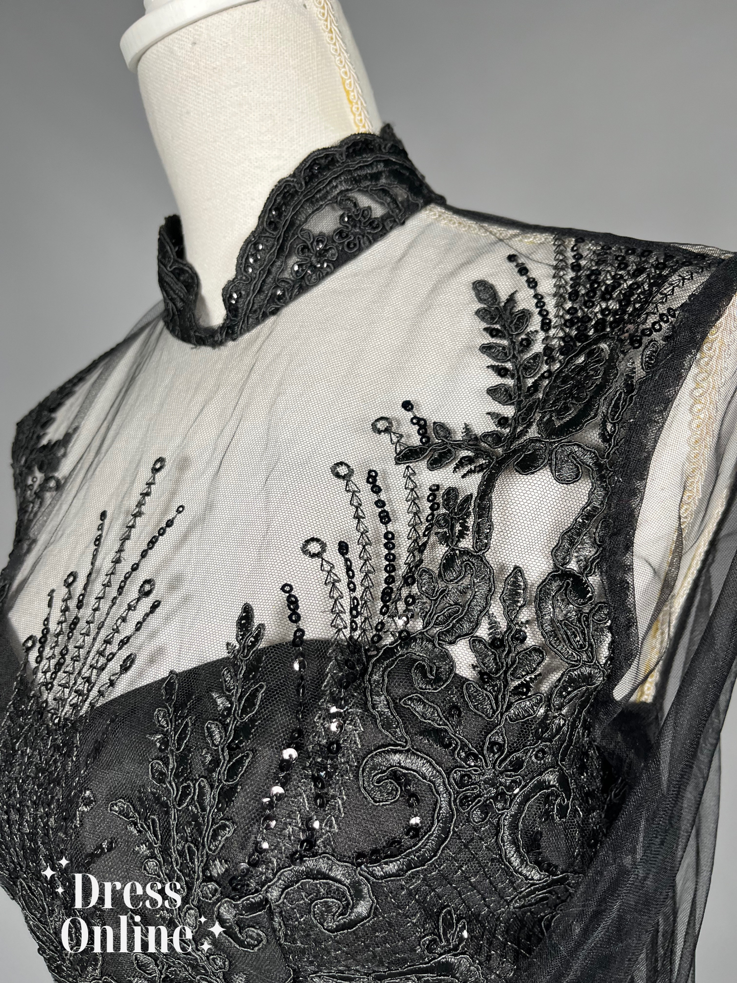 Elegante Gala Jurk in Zwart met Borduurwerk en Doorschijnende Mouwen - Maat XL - 390