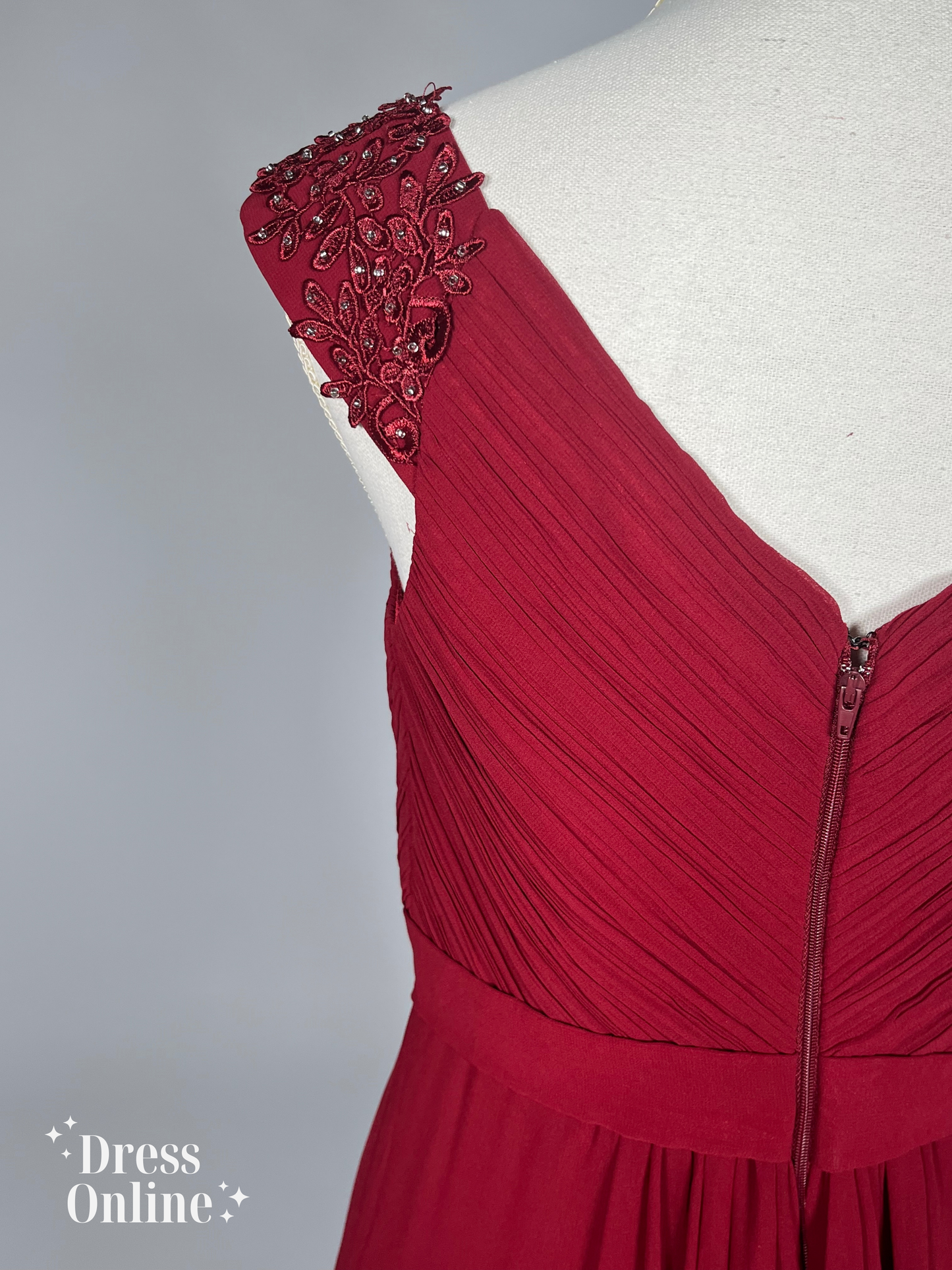 Donkerrode Galajurk met Elegante V-hals en Bloemenkant Maat M - 221