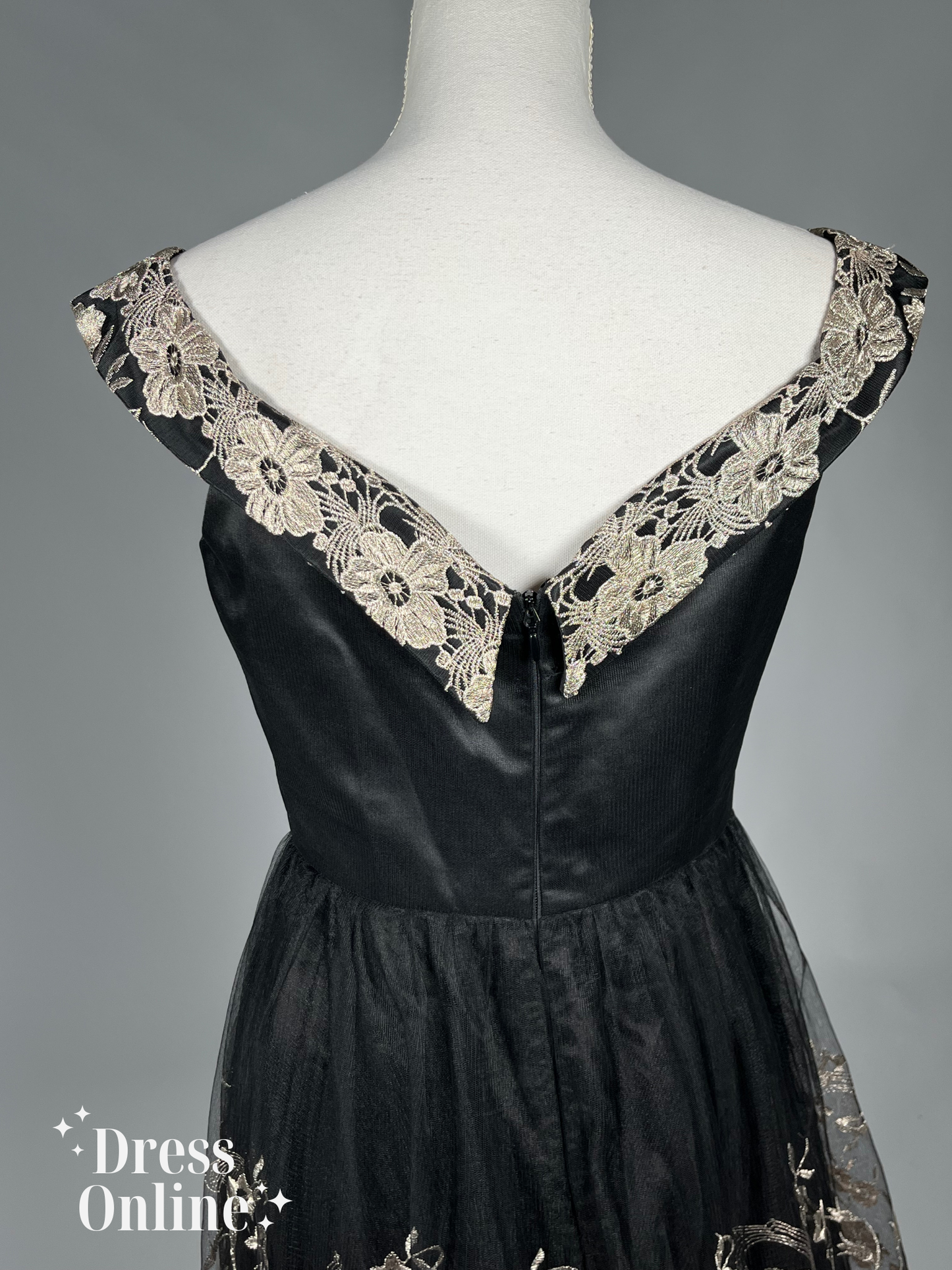 Elegante Zwart-gouden Cocktailjurk met Geborduurde Bloemen - Maat M - 360