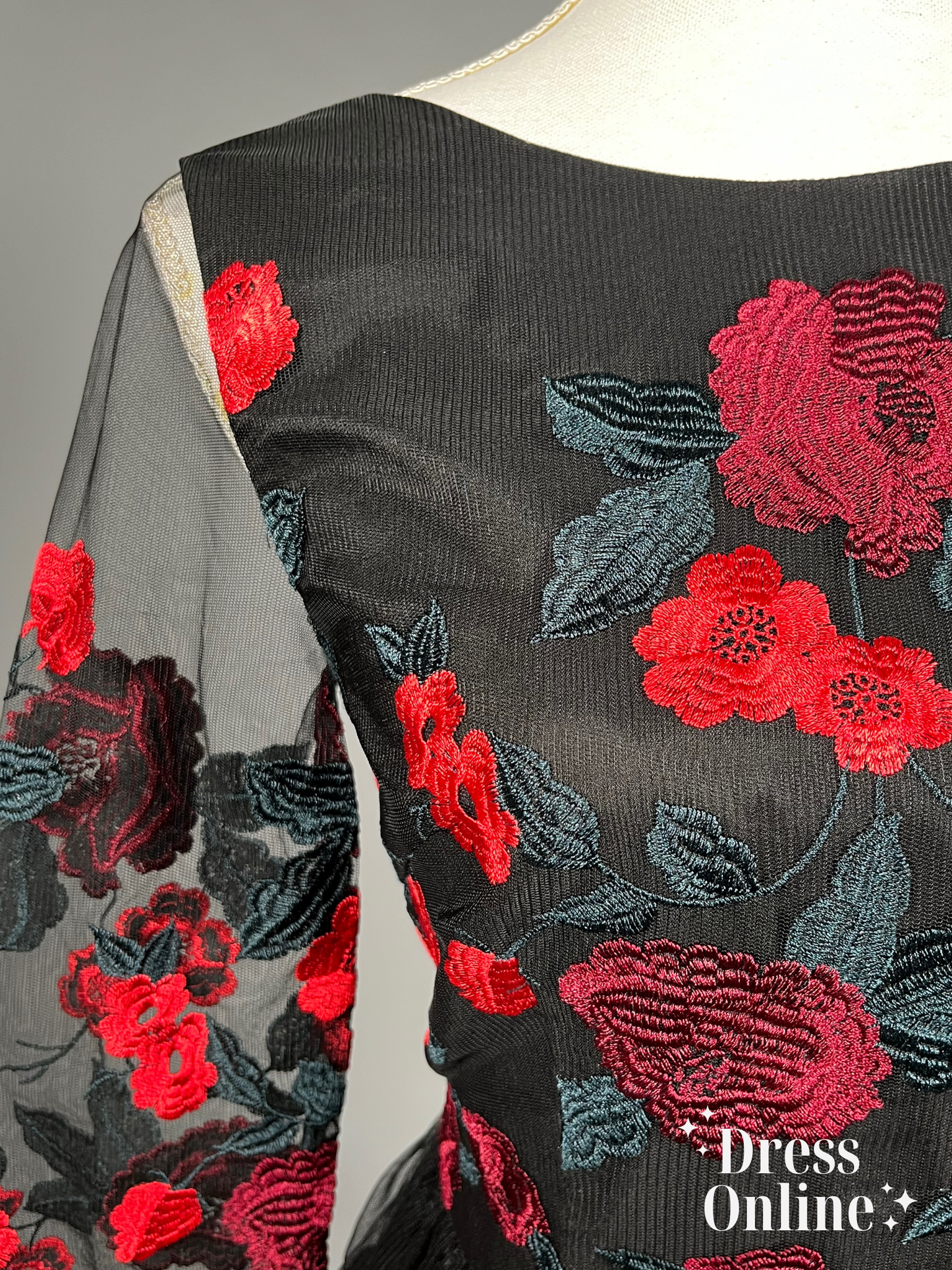 Stijlvolle Zwarte Jurk met Rode Geborduurde Rozen - Maat S - 416