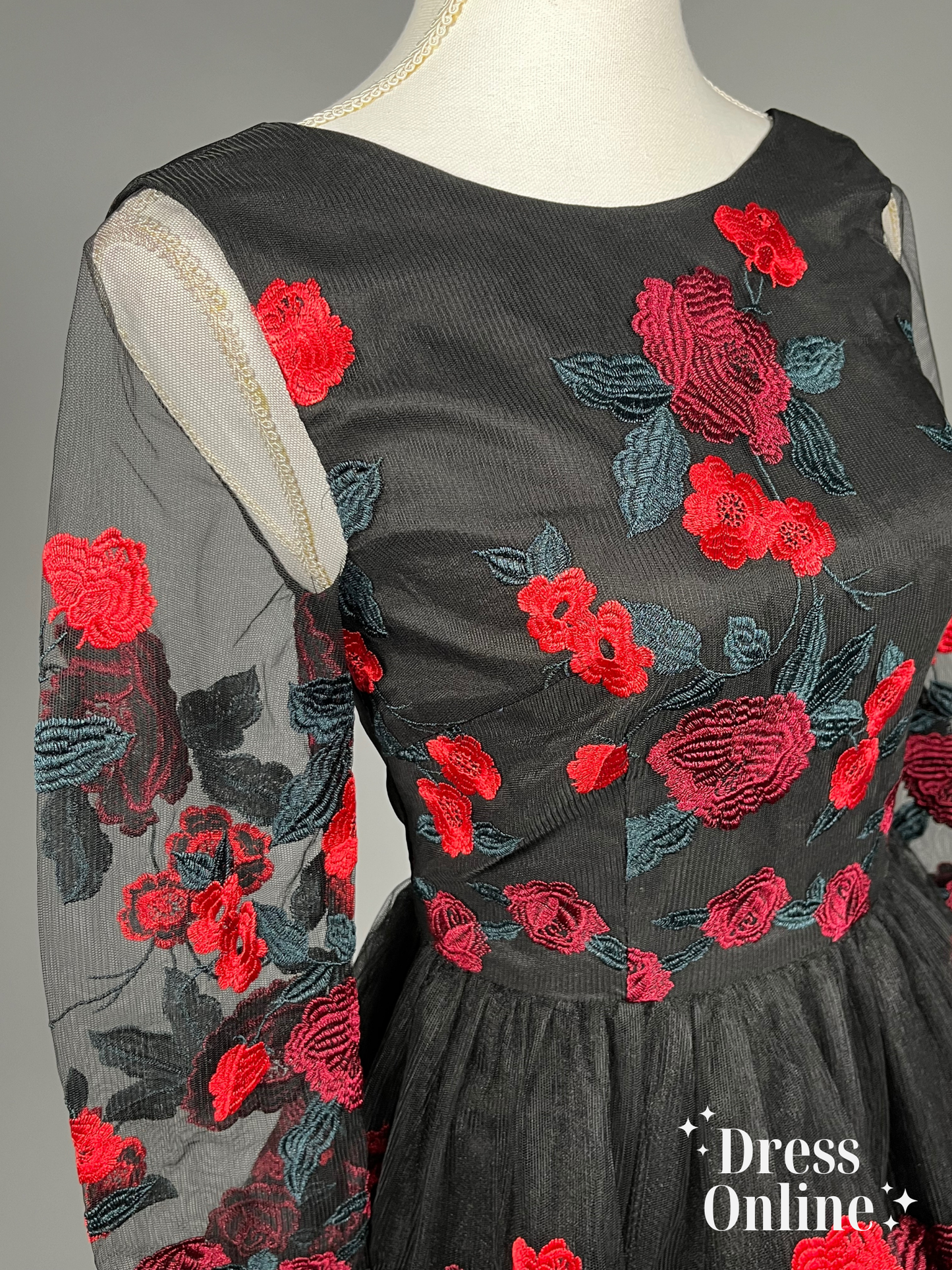 Stijlvolle Zwarte Jurk met Rode Geborduurde Rozen - Maat S - 416