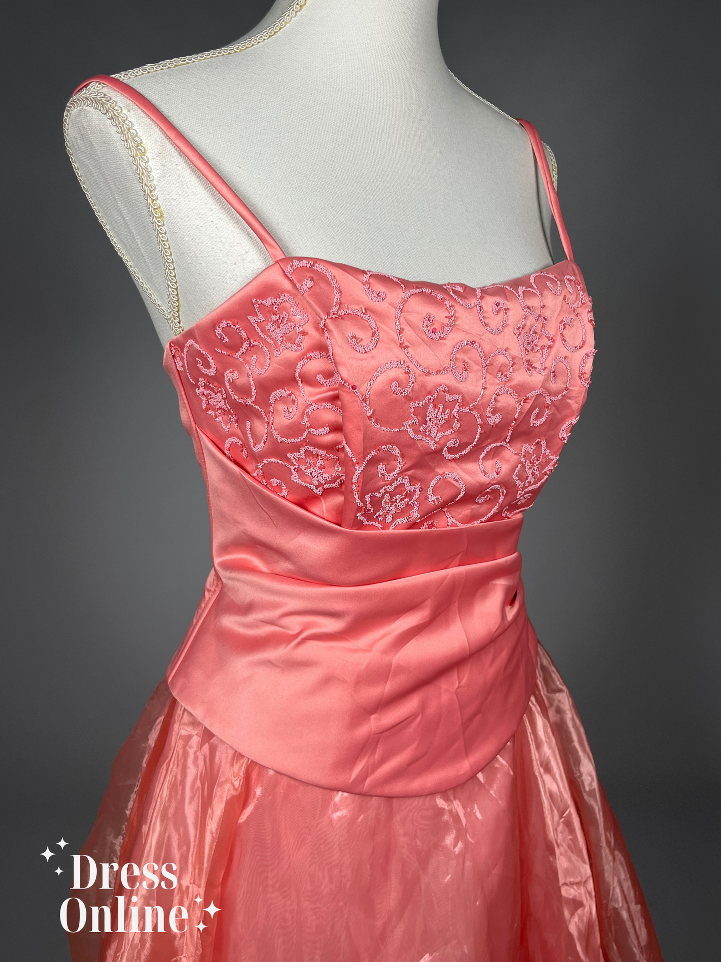 Elegante Lichroze Galajurk met Kraaltjesversiering - Maat M - 409