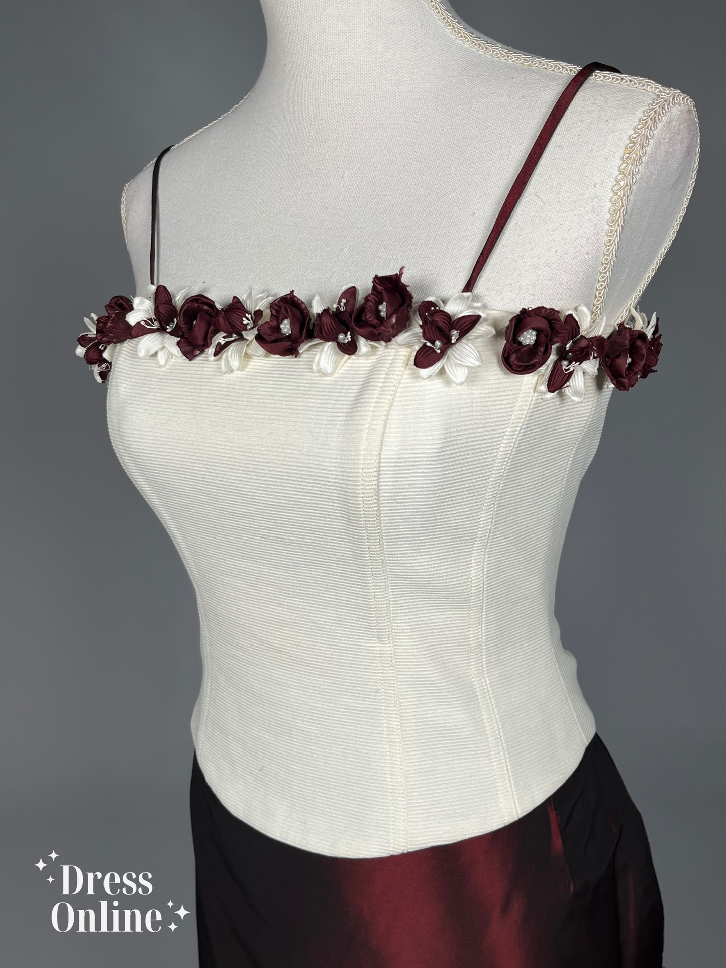 Elegante Bordeauxrode Galajurk met Ivoorkleurige Top - Maat M - 264