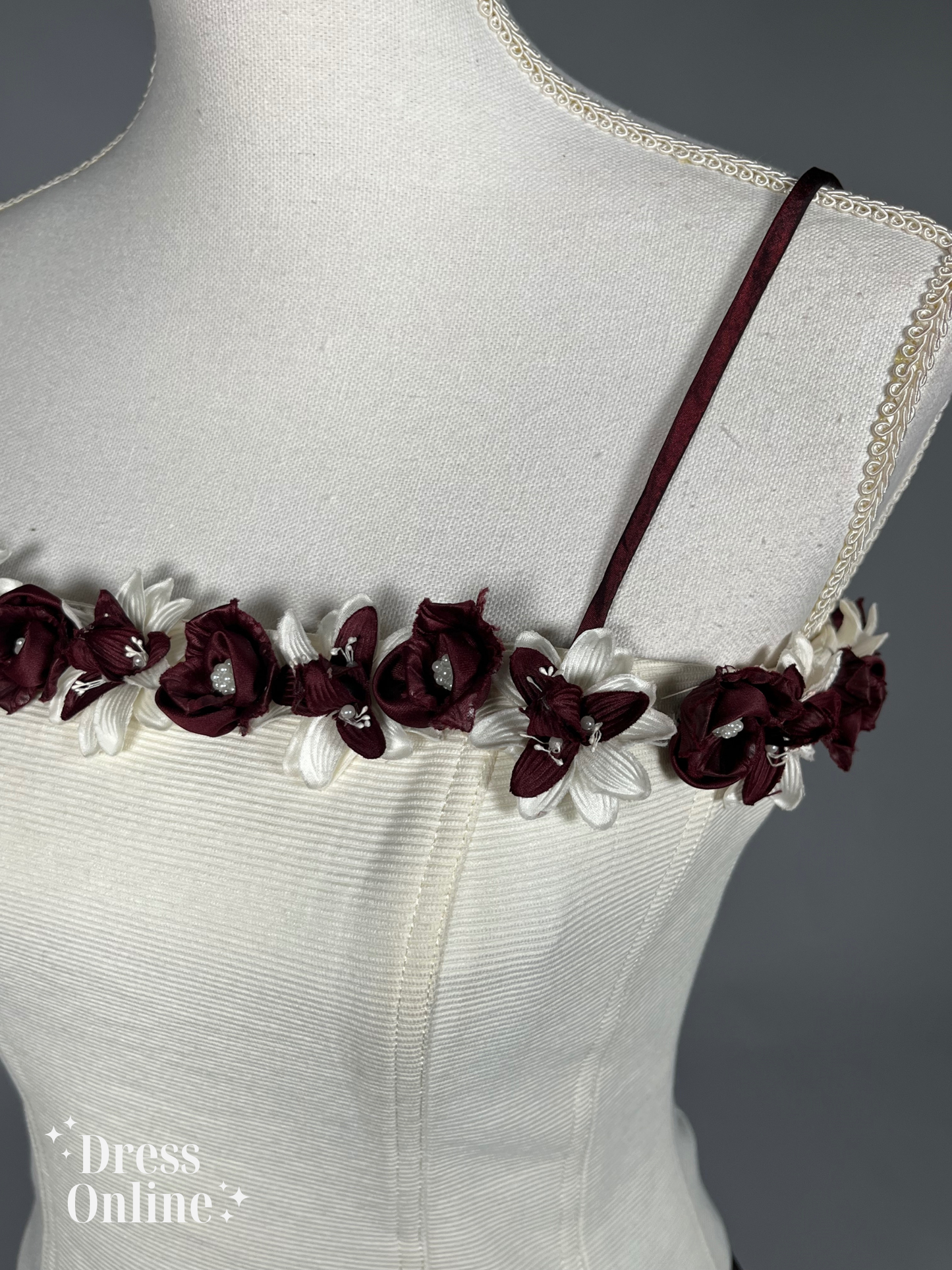 Elegante Bordeauxrode Galajurk met Ivoorkleurige Top - Maat M - 264