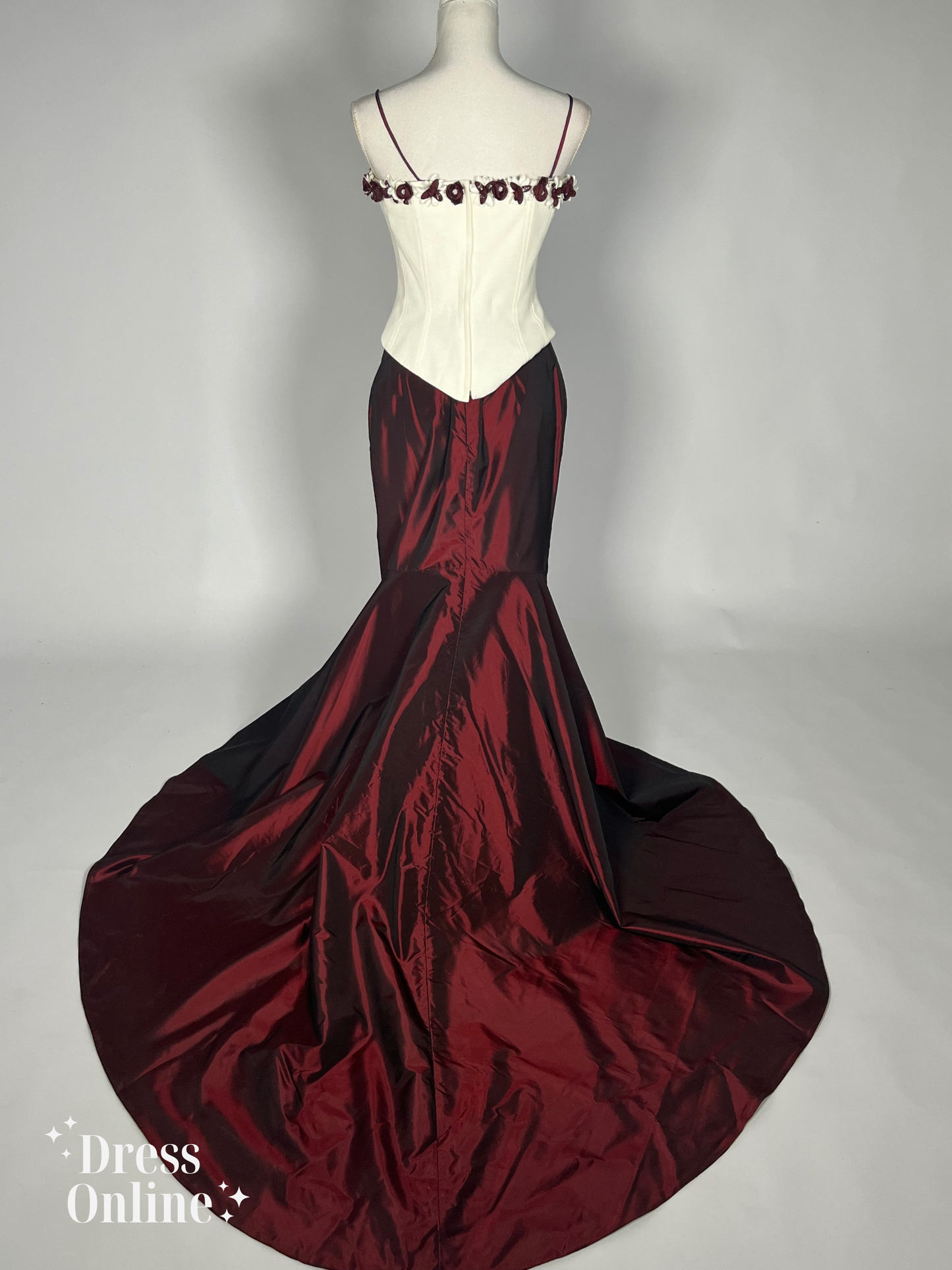 Elegante Bordeauxrode Galajurk met Ivoorkleurige Top - Maat M - 264