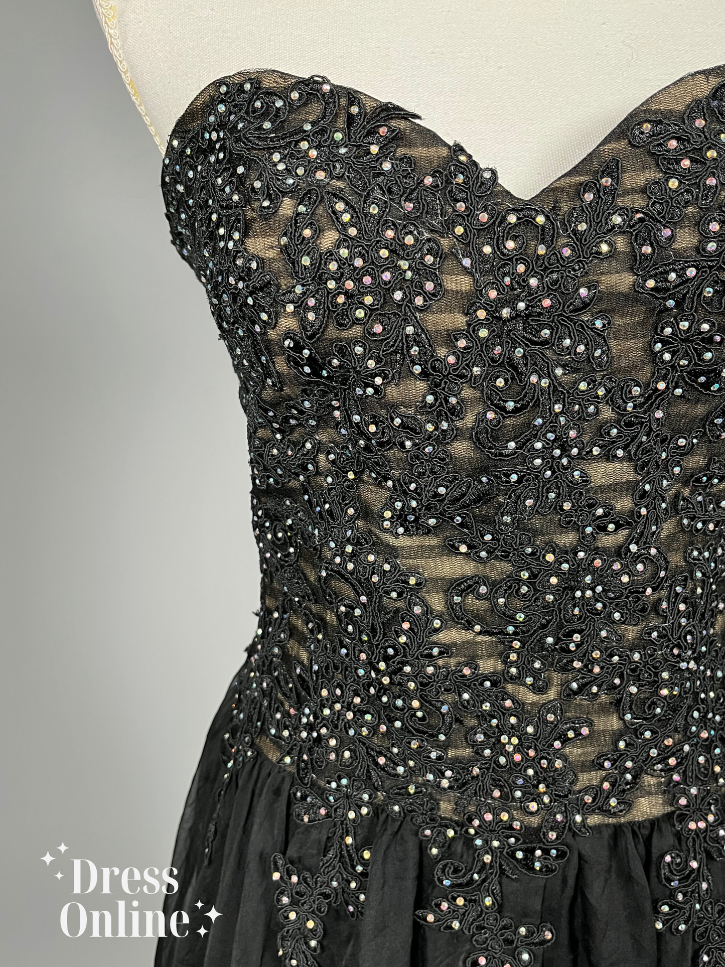Glamoureuze Zwarte Galajurk met Sprankelende Versieringen - Maat S - 400