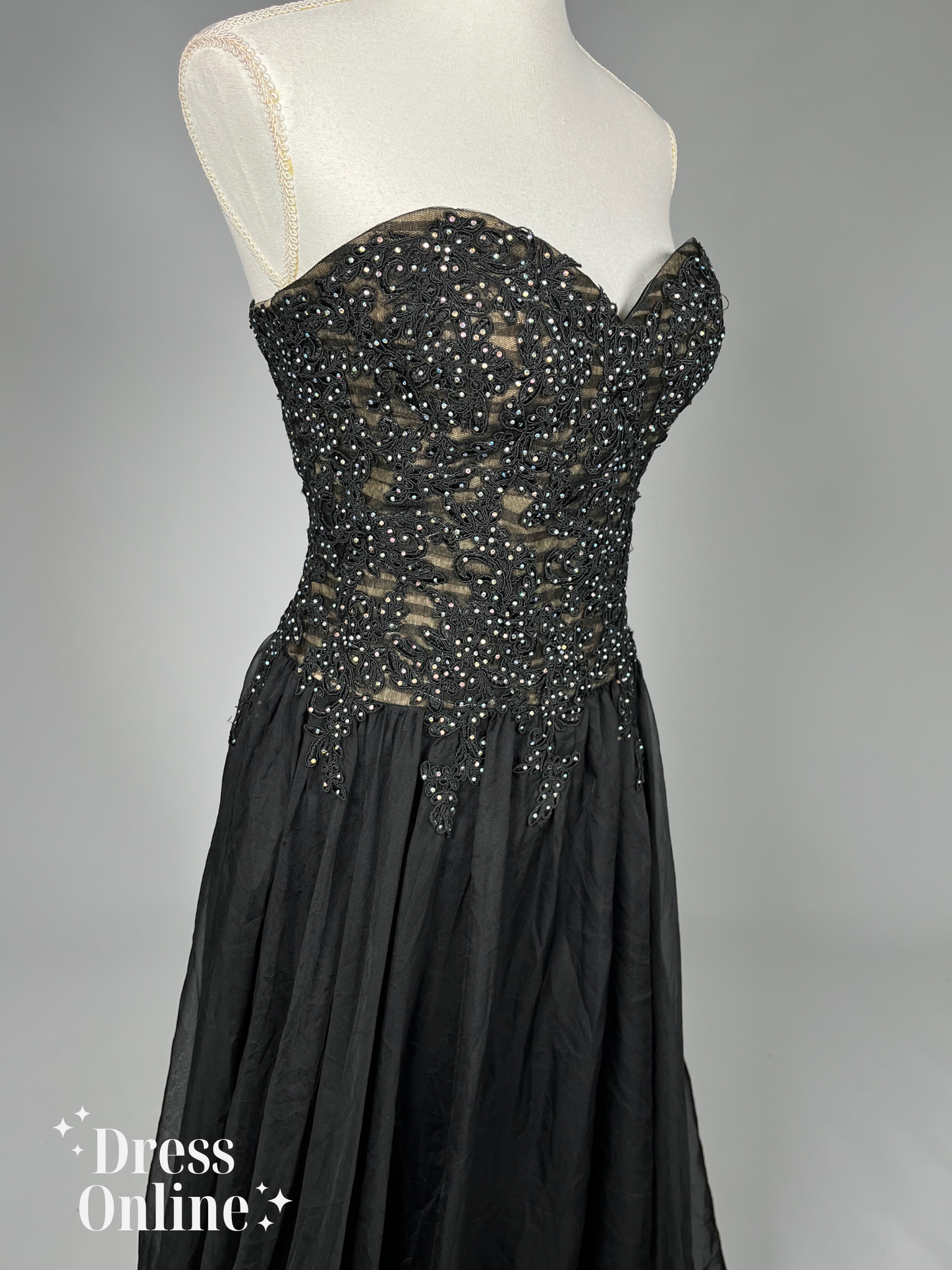 Glamoureuze Zwarte Galajurk met Sprankelende Versieringen - Maat S - 400