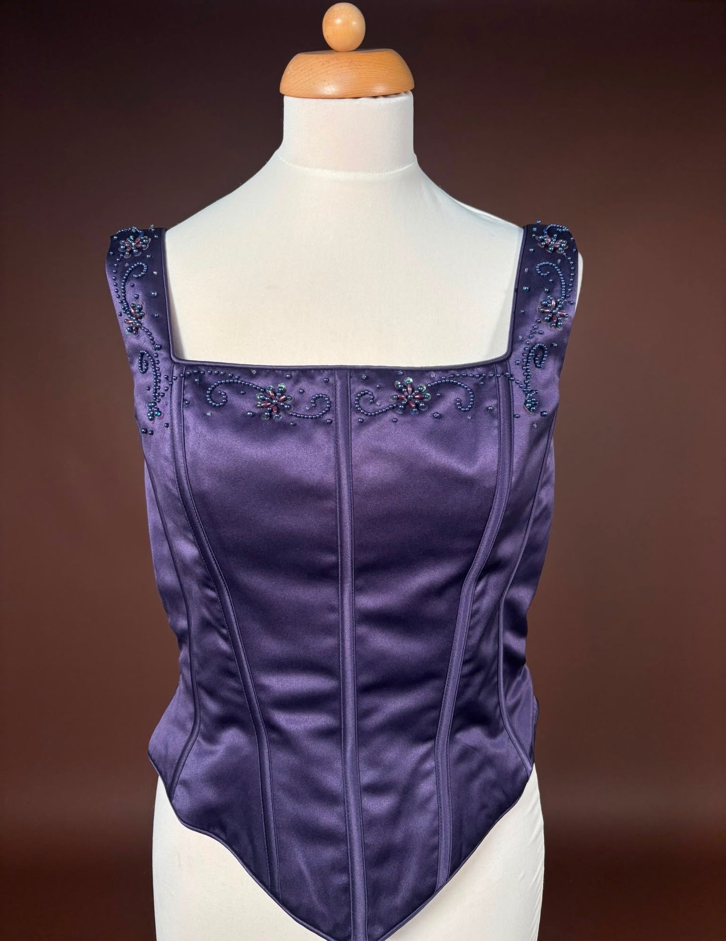 010 Paarse Gala-set met Korset Top en Satijnen Rok