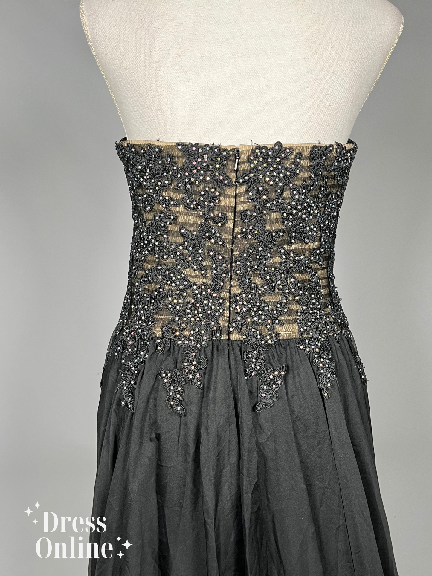 Glamoureuze Zwarte Galajurk met Sprankelende Versieringen - Maat S - 400