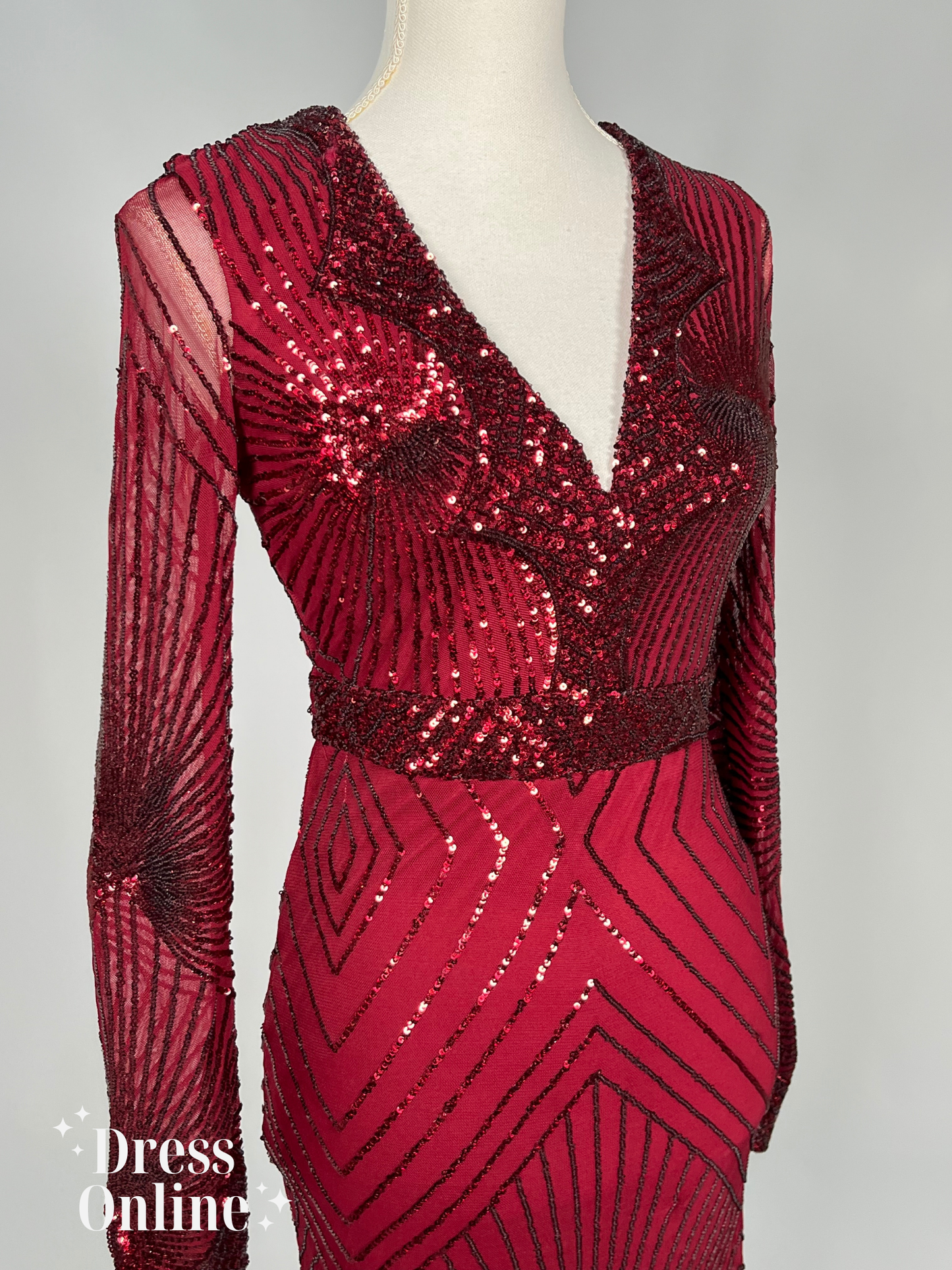 Elegante Donkerrode Avondjurk met Gedetailleerde Pailletten en Lange Mouwen - Maat S - 380
