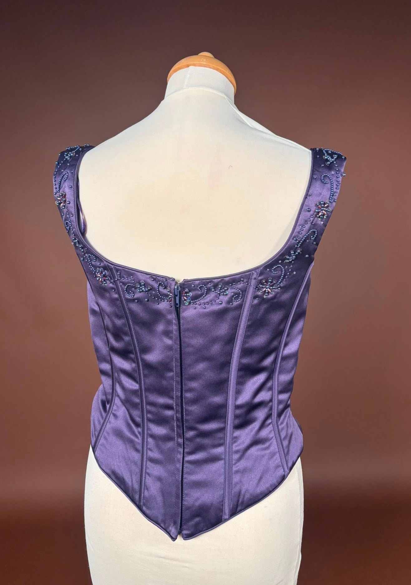 010 Paarse Gala-set met Korset Top en Satijnen Rok