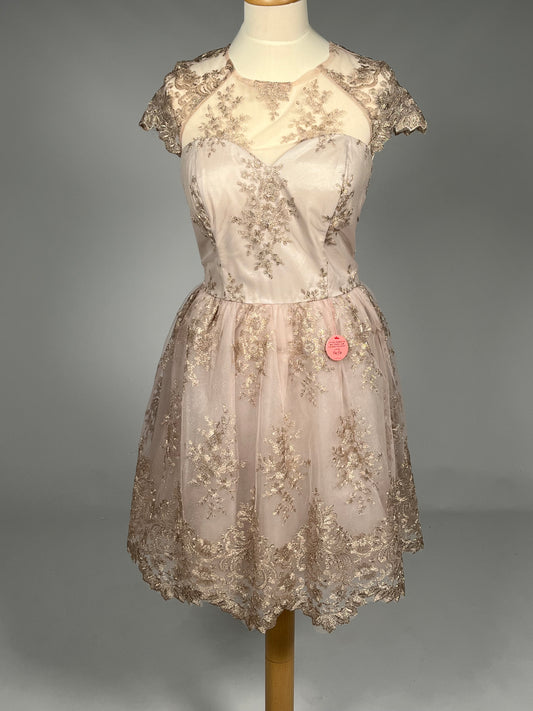 Elegante Poederroze Galajurk met Goudkleurig Borduursel - Maat M&L