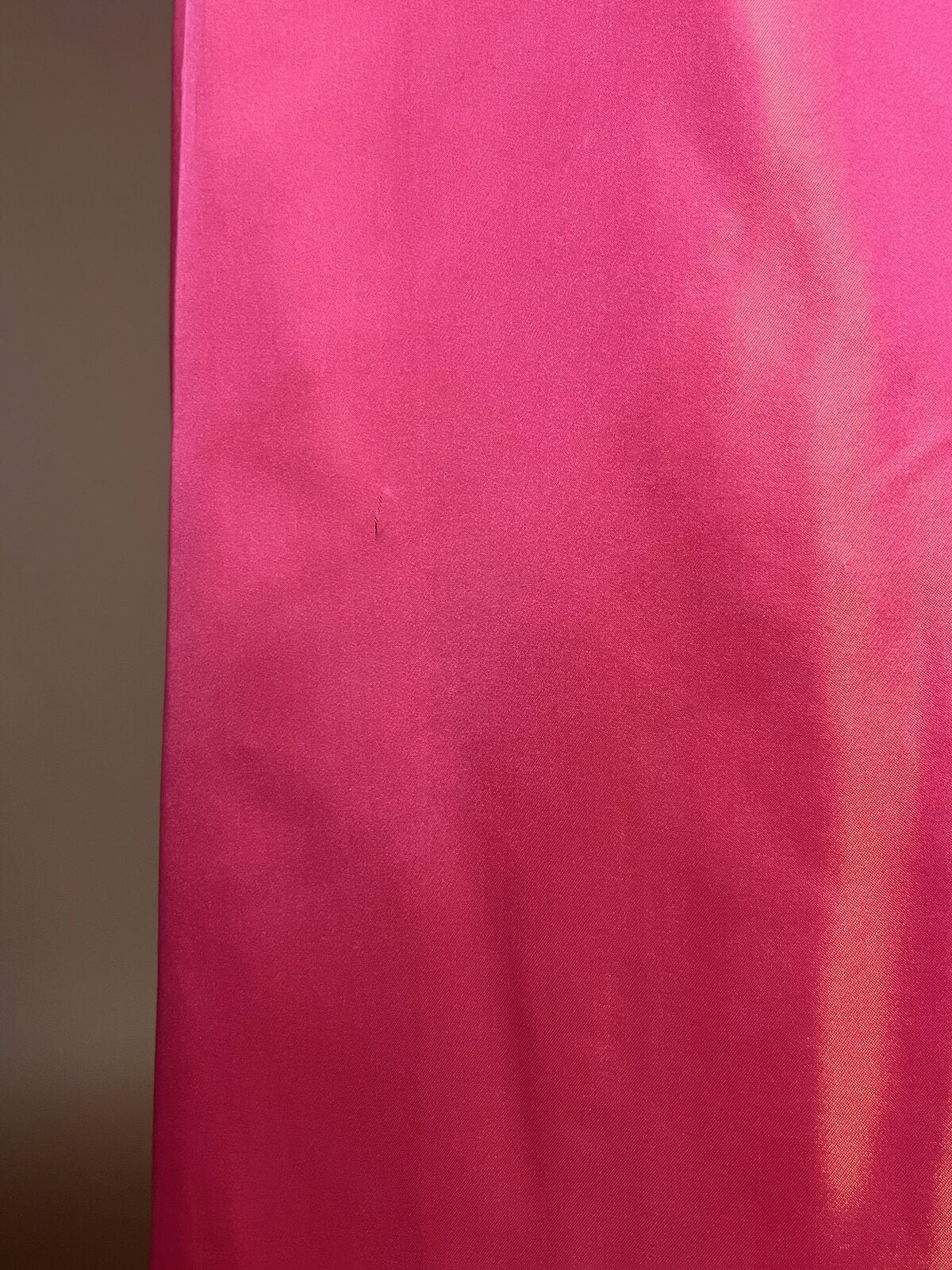 018 Fuchsia Statement Jurk met Waaierkraag