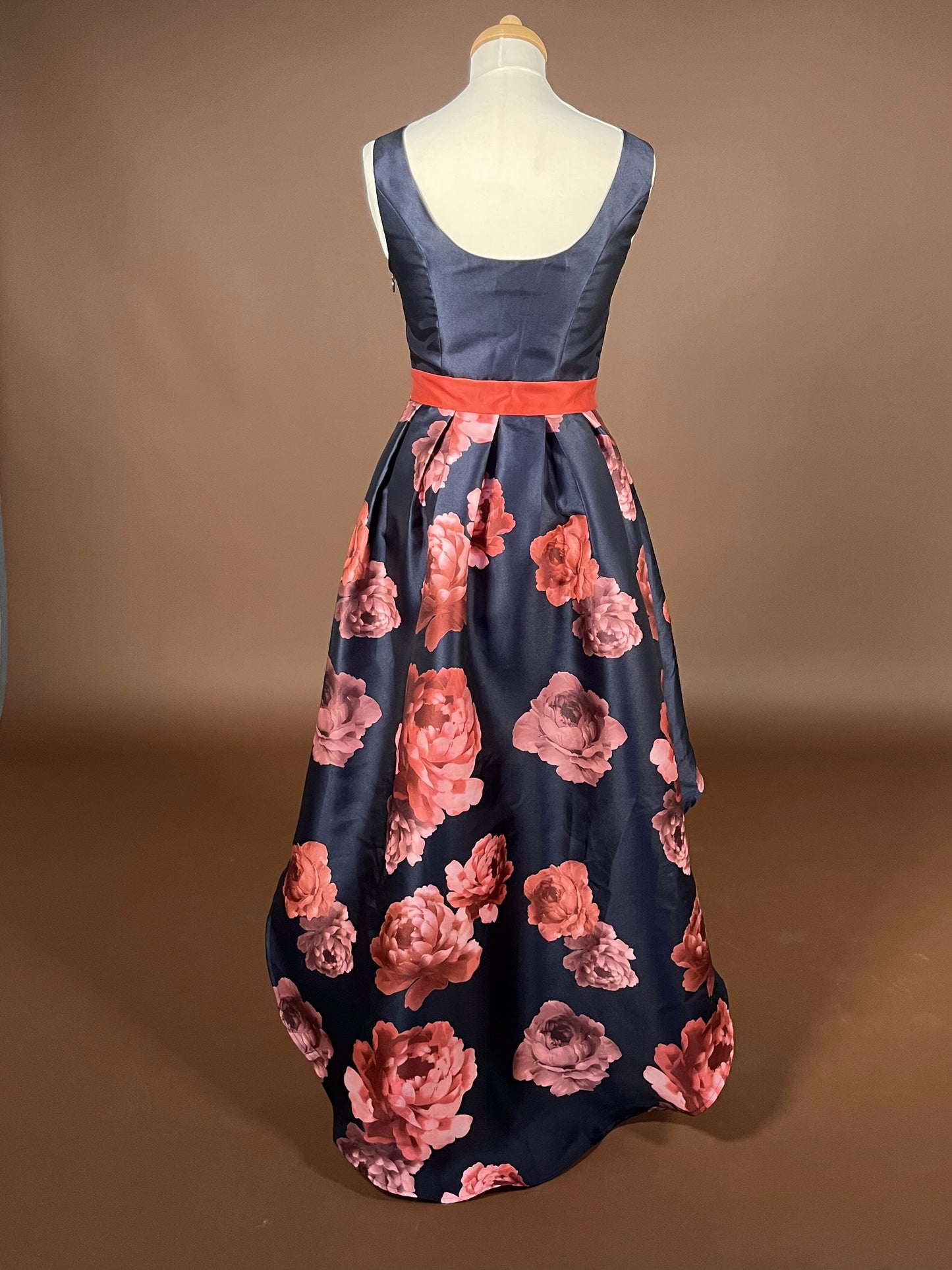 024 Marineblauwe Bloemenprint Cocktailjurk – Chi Chi London