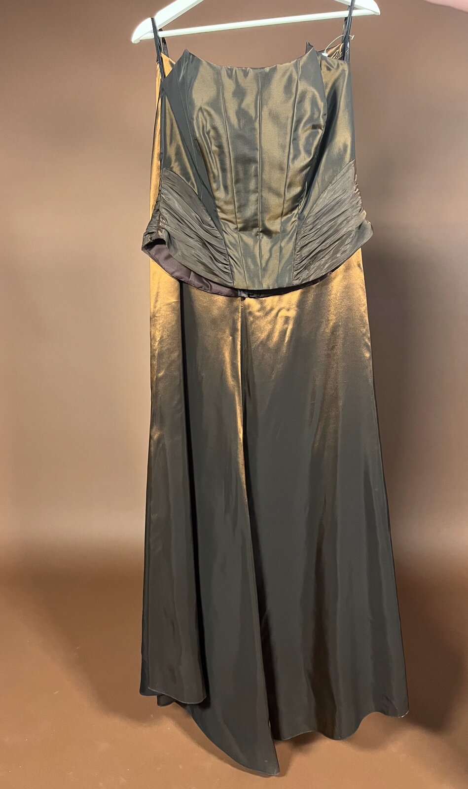 036 Bronzen Taffeta Galajurk met Bolero Jasje