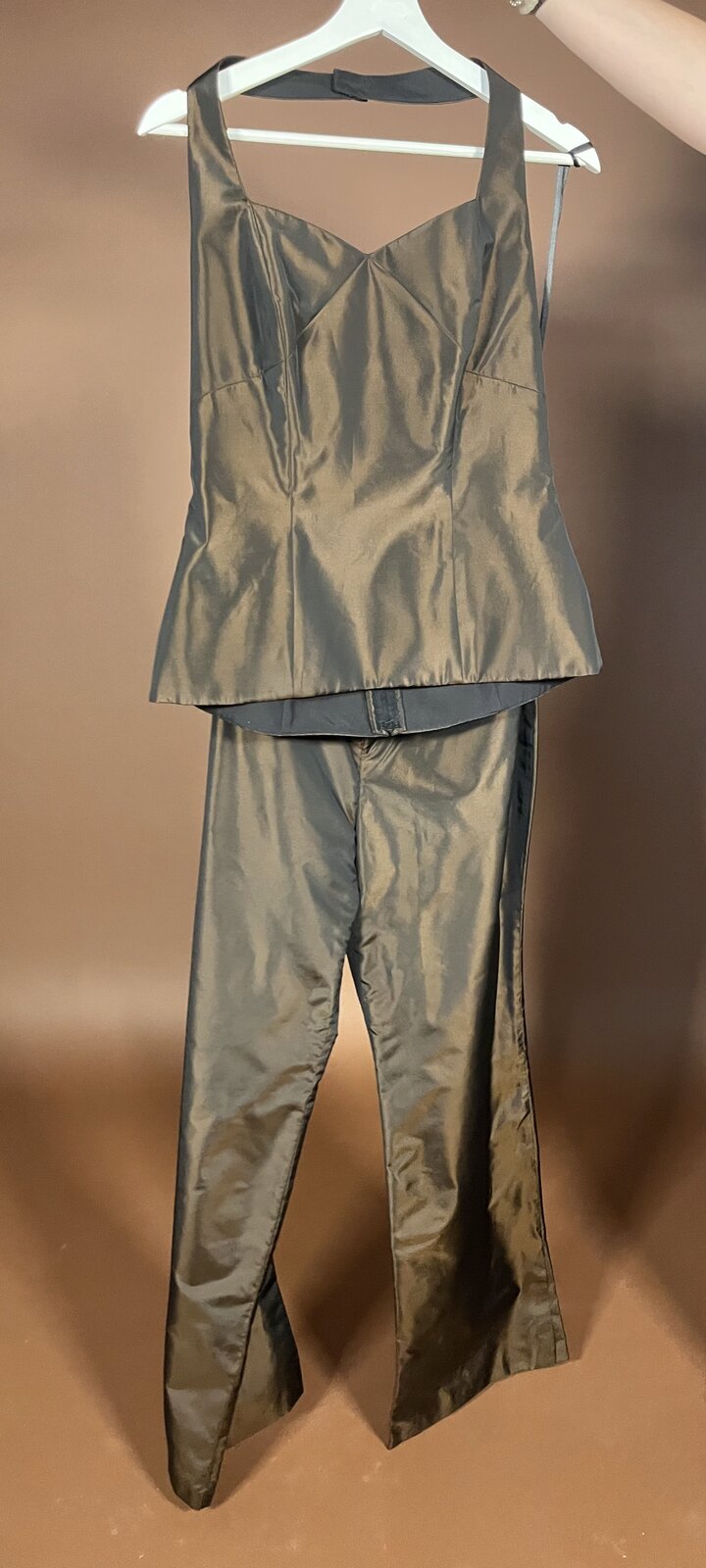 042 Metallic Bronzen Jumpsuit met Halter Top – CreationJolie