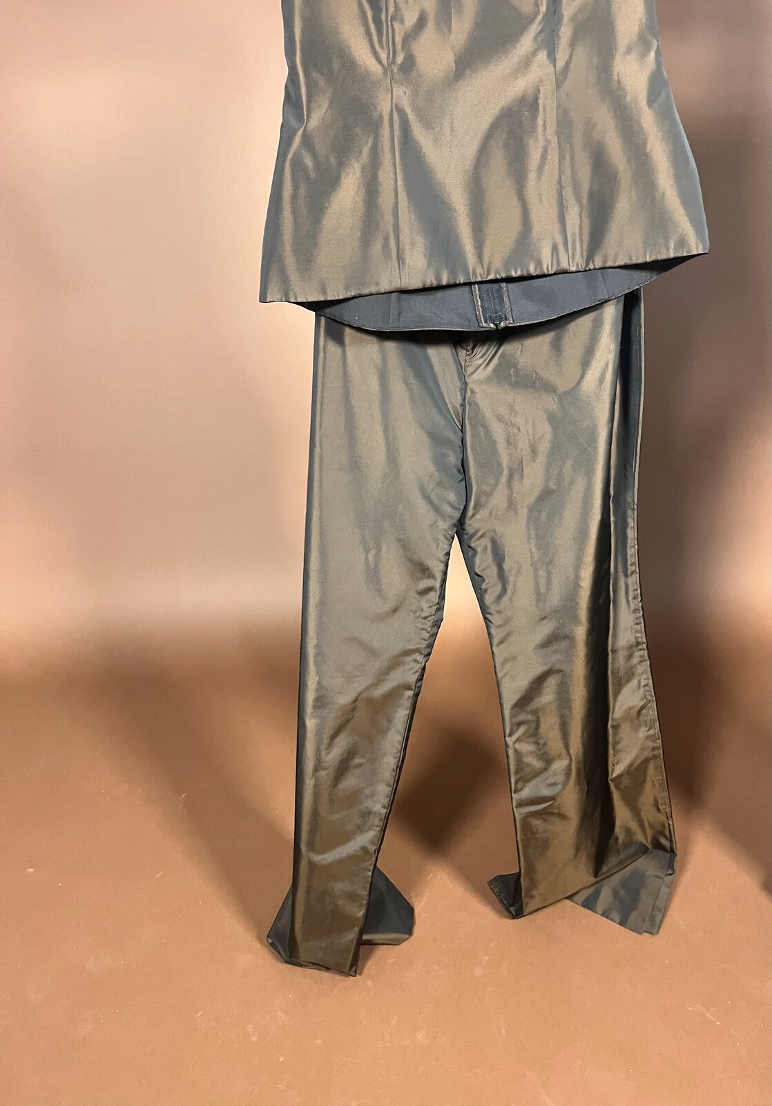 042 Metallic Bronzen Jumpsuit met Halter Top – CreationJolie