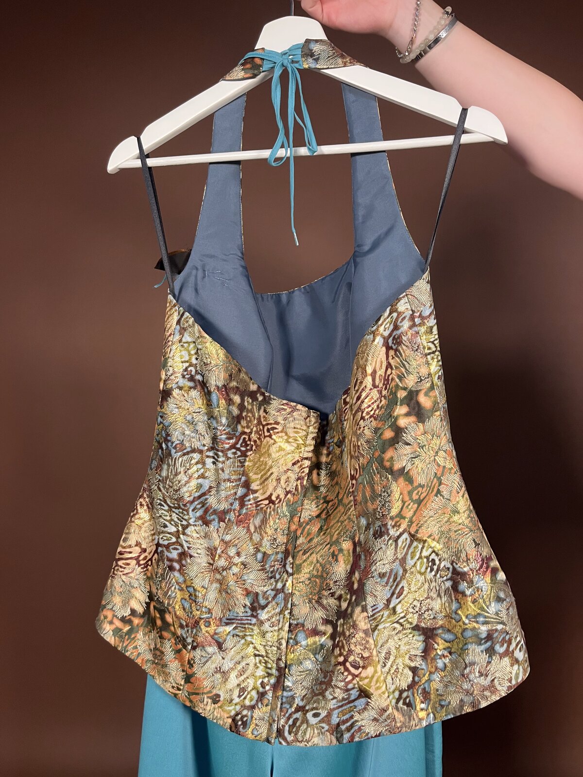 044 Glamoureuze Metallic Set met Halter Top – Special Moments Collection