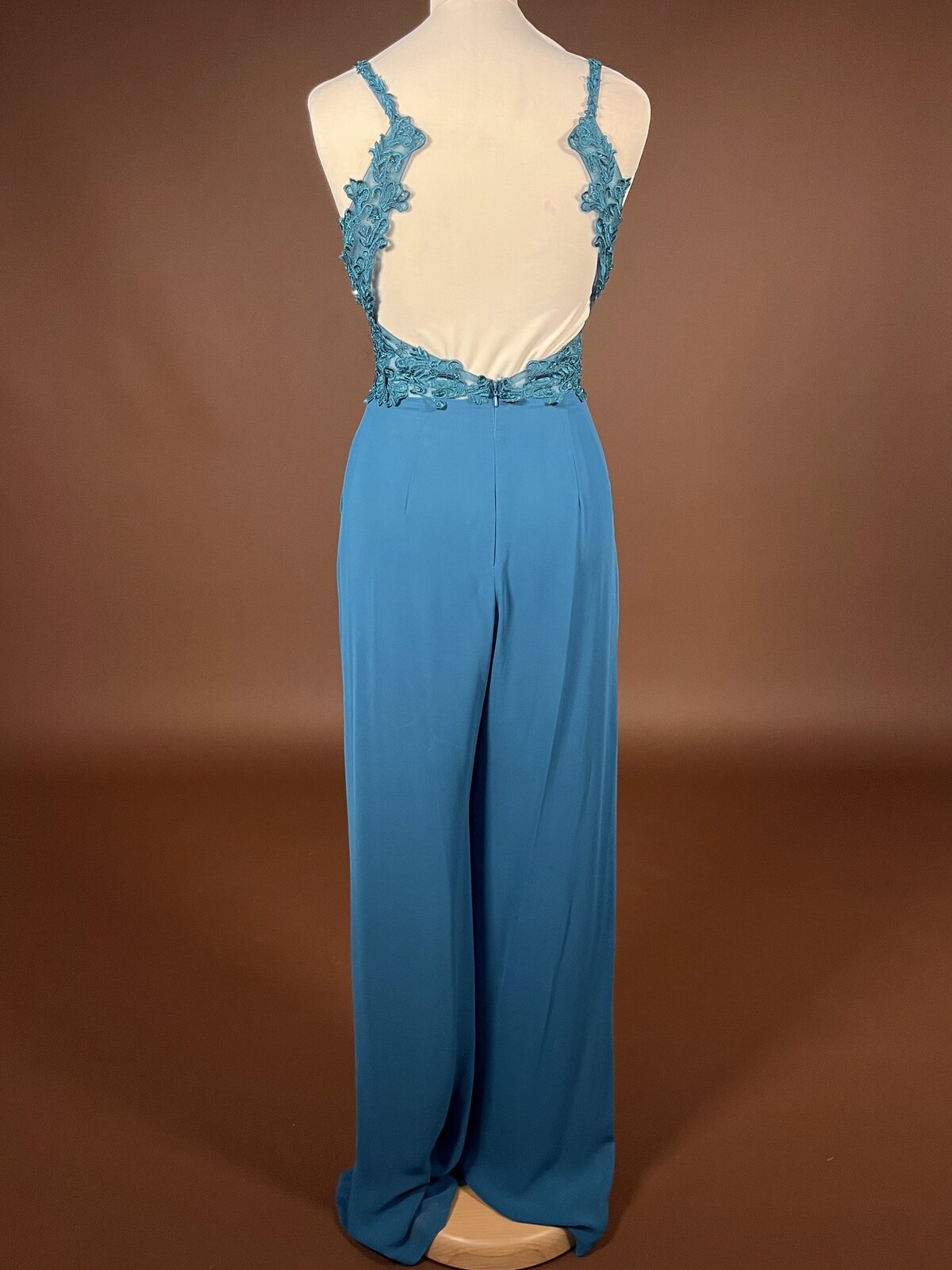 059 Petrolblauwe Jumpsuit met Kralen Kant – Belle Nuit