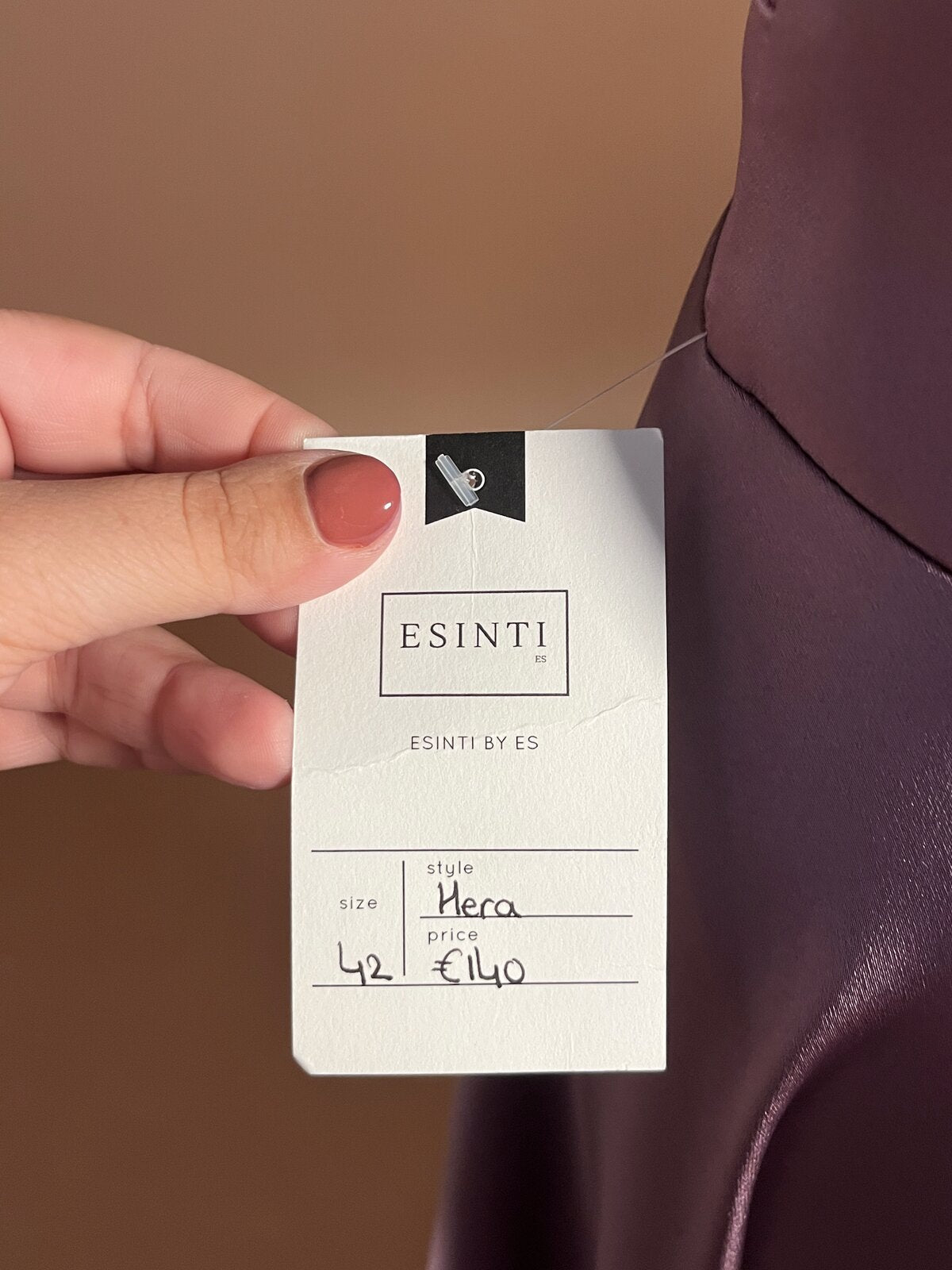061 Mauve Satijnen Galajurk met Veterrug – Hvit Vera