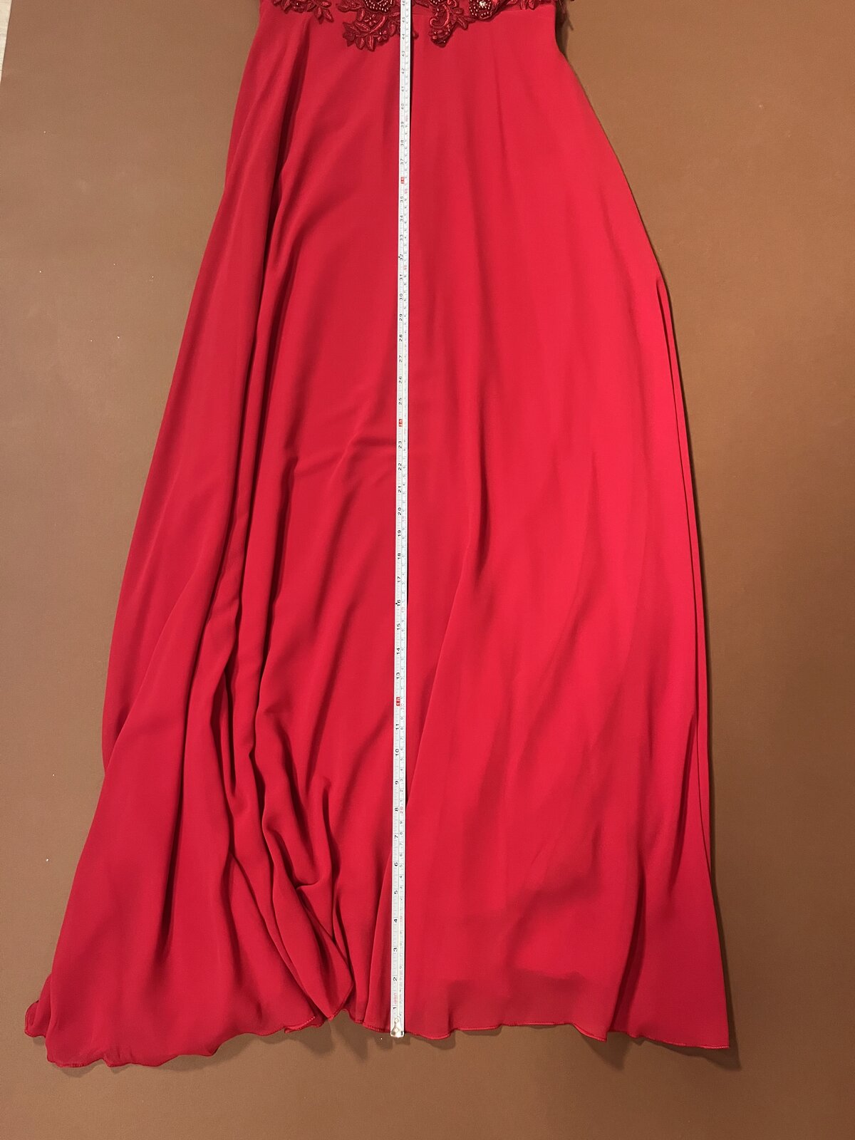 001 Rode Avondjurk met Kralen en Kant – S&W Fashion