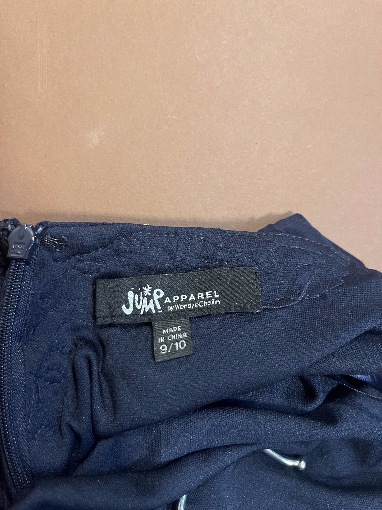 012 Marineblauwe Galajurk met Gouden Kant en Split – Jump Apparel