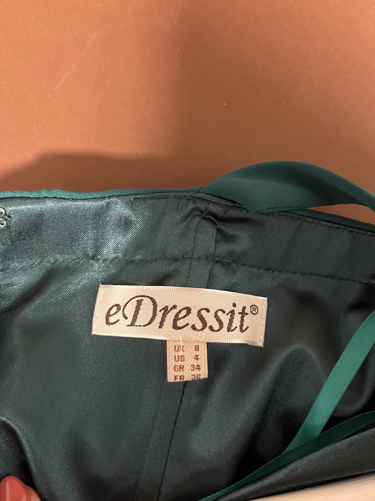 057 Smaragdgroene Galajurk met Kruisbandjes – eDressit