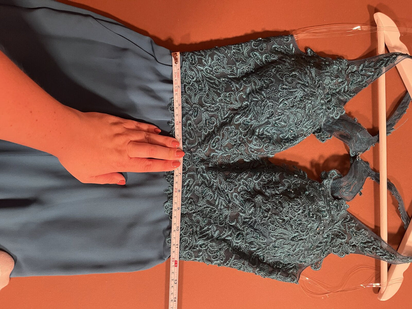 059 Petrolblauwe Jumpsuit met Kralen Kant – Belle Nuit