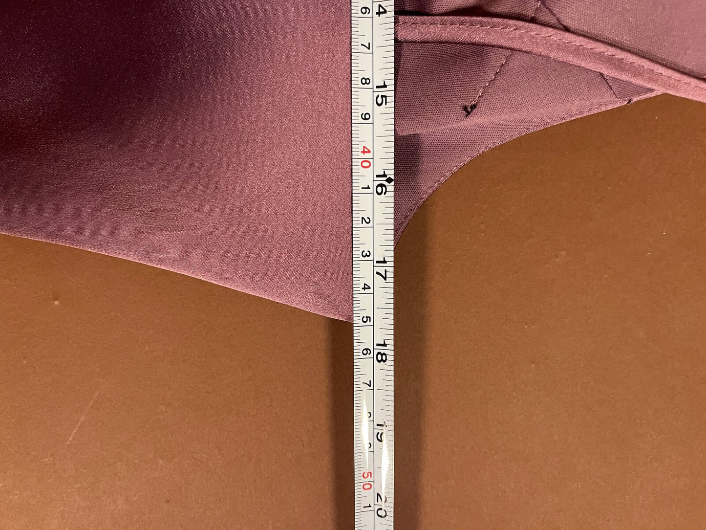 061 Mauve Satijnen Galajurk met Veterrug – Hvit Vera